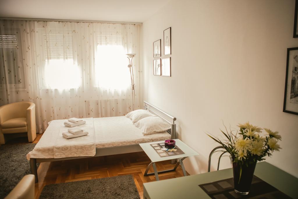 Apartment Stela Belgrado Exterior foto